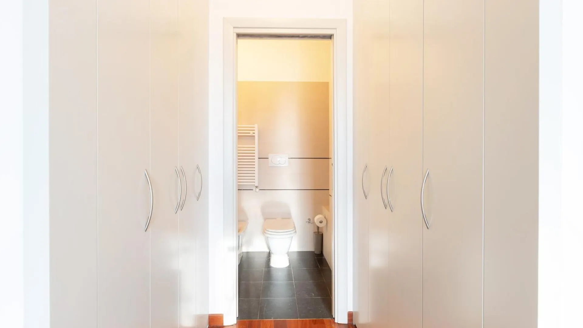 Bright Two Bedrooms Apartment With Terrace Zanuso - Mirable Pm 밀라노 이탈리아