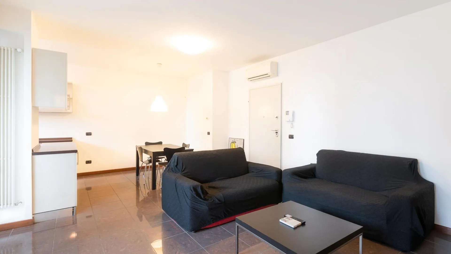 Bright Two Bedrooms Apartment With Terrace Zanuso - Mirable Pm 밀라노 0*,